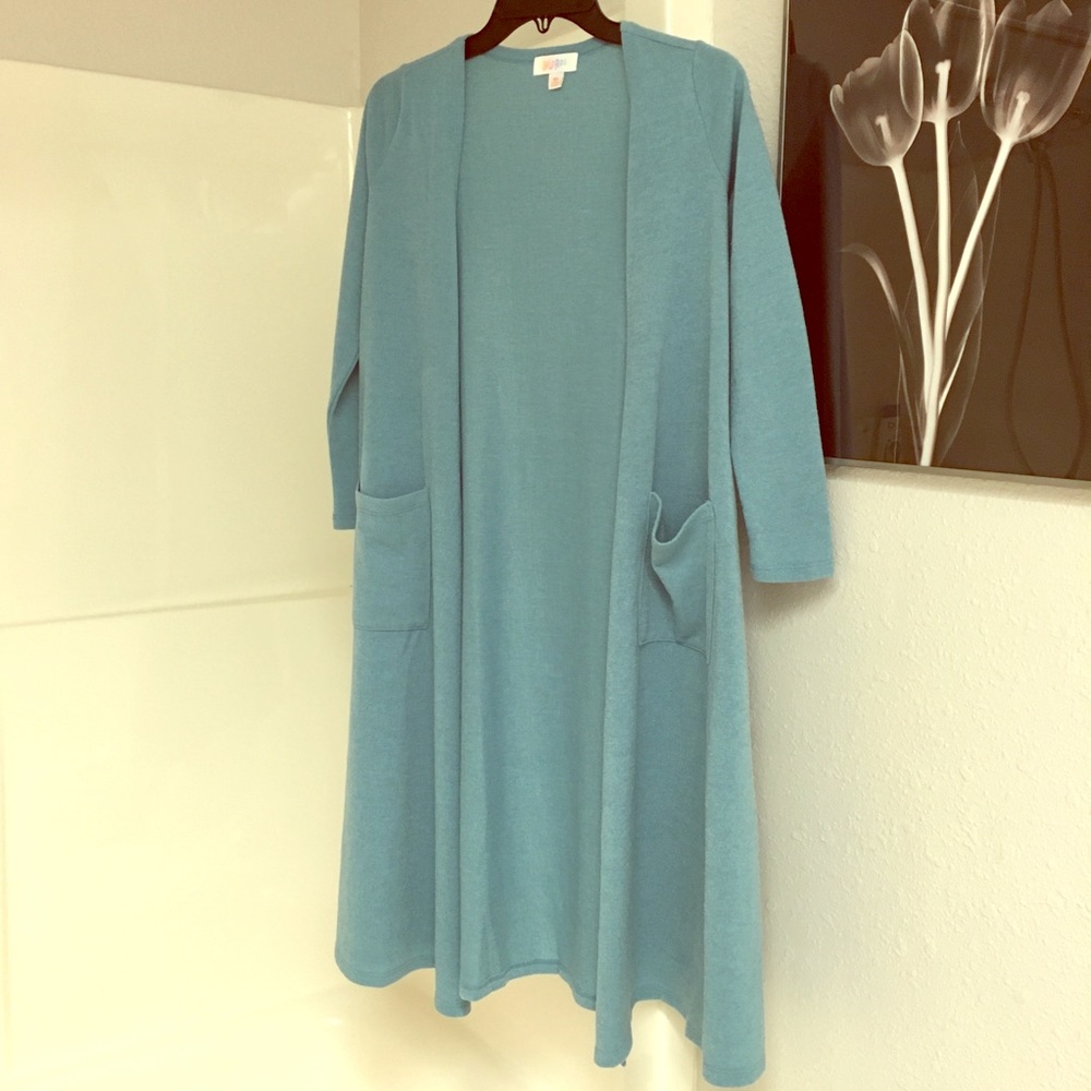 ❌SOLD❌ 💙 LuLaRoe Sarah Cardigan - XS